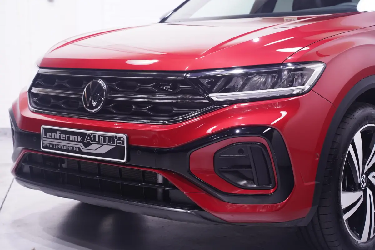 1.5 TSI 150 pk R Line Aut. Two Tone Rood/Zwart, Panodak, LED Koplampen, Camera, Adapt. Cruise, 18" LMV