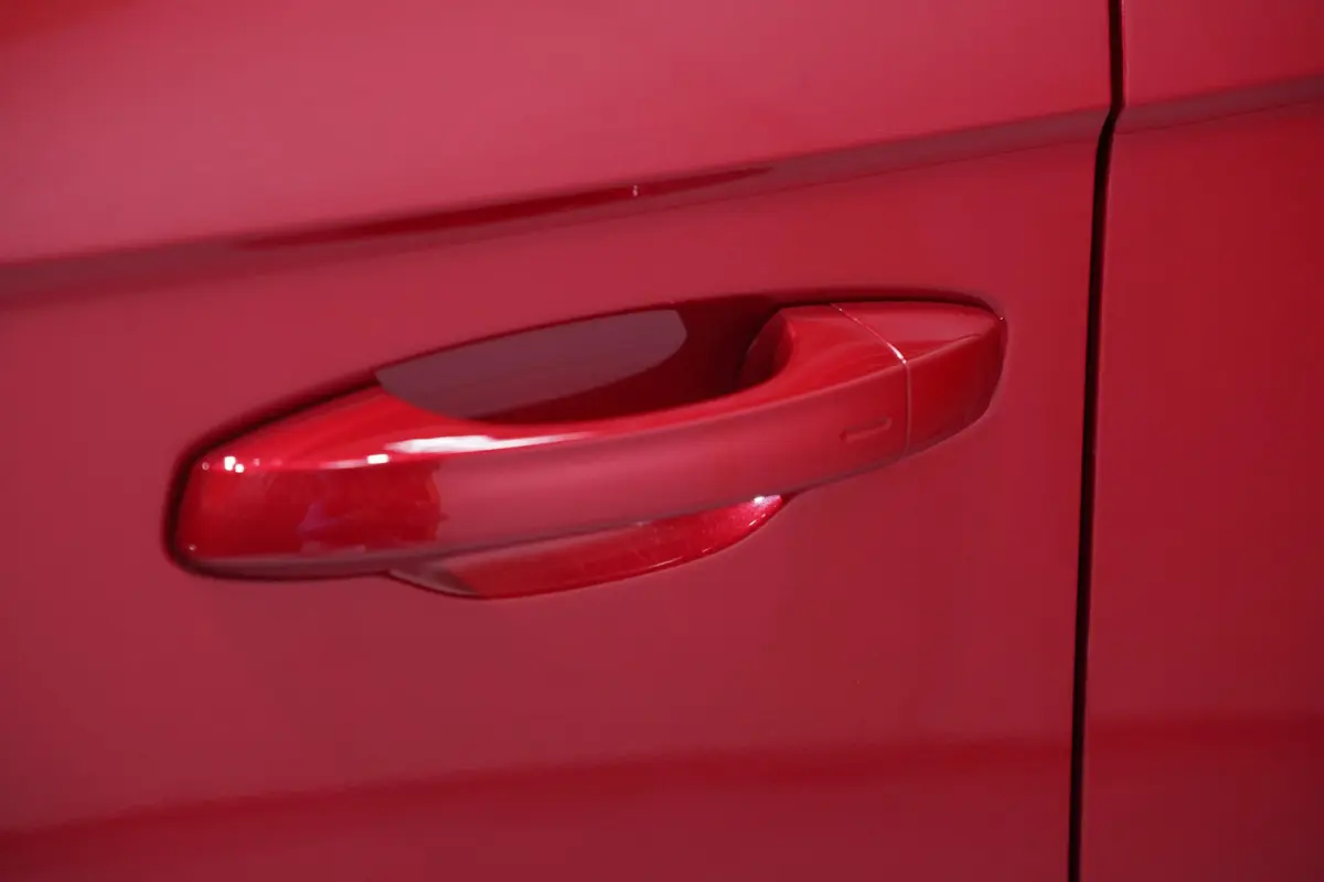 1.5 TSI 150 pk R Line Aut. Two Tone Rood/Zwart, Panodak, LED Koplampen, Camera, Adapt. Cruise, 18" LMV