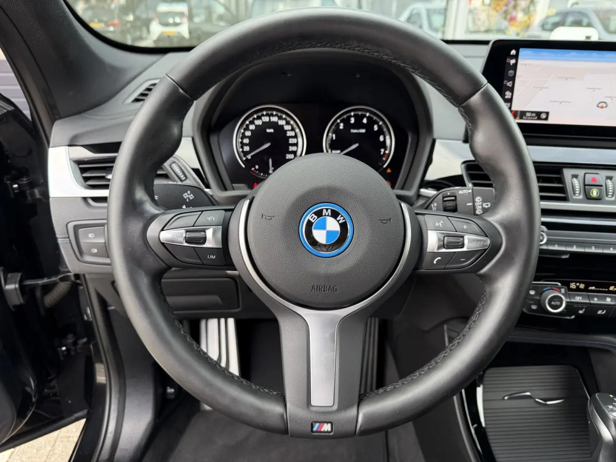 xDrive25e High Executive Trekhaak/Leder/Camera