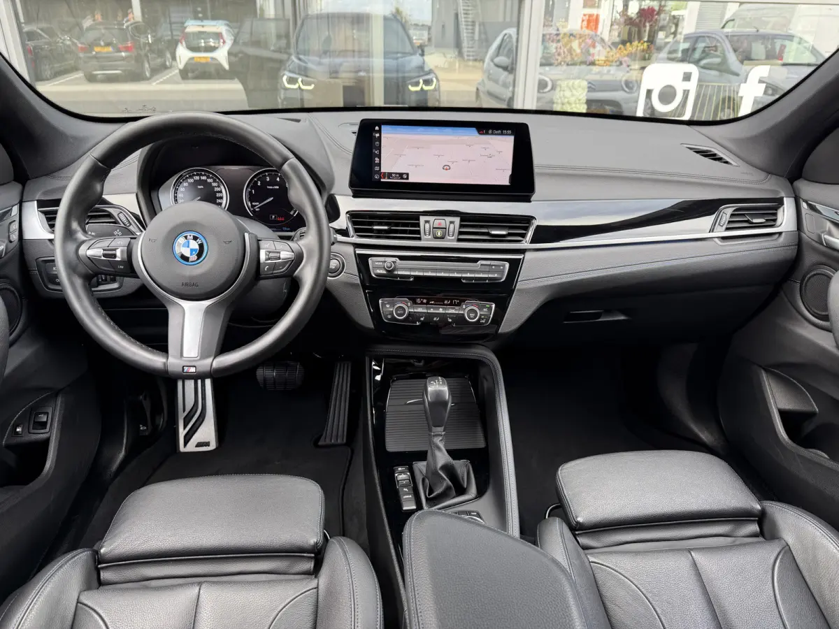 xDrive25e High Executive Trekhaak/Leder/Camera