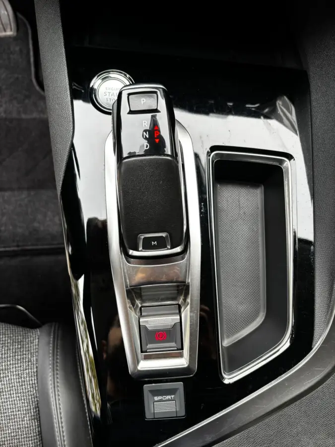1.2 PureTech Blue Lease Premium Avantage KEYLESS|CARPLAY|LEDER|CAMERA|NAVI