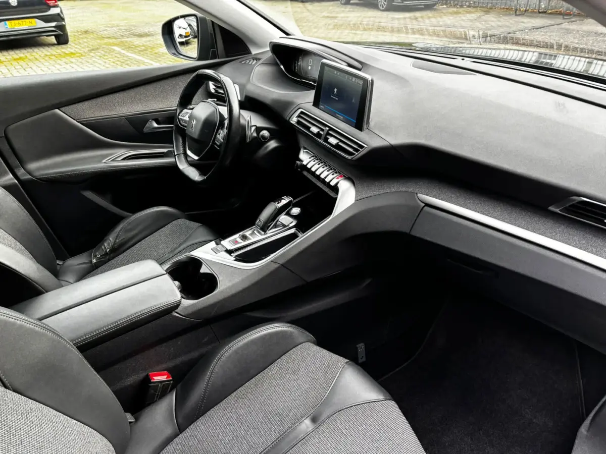 1.2 PureTech Blue Lease Premium Avantage KEYLESS|CARPLAY|LEDER|CAMERA|NAVI