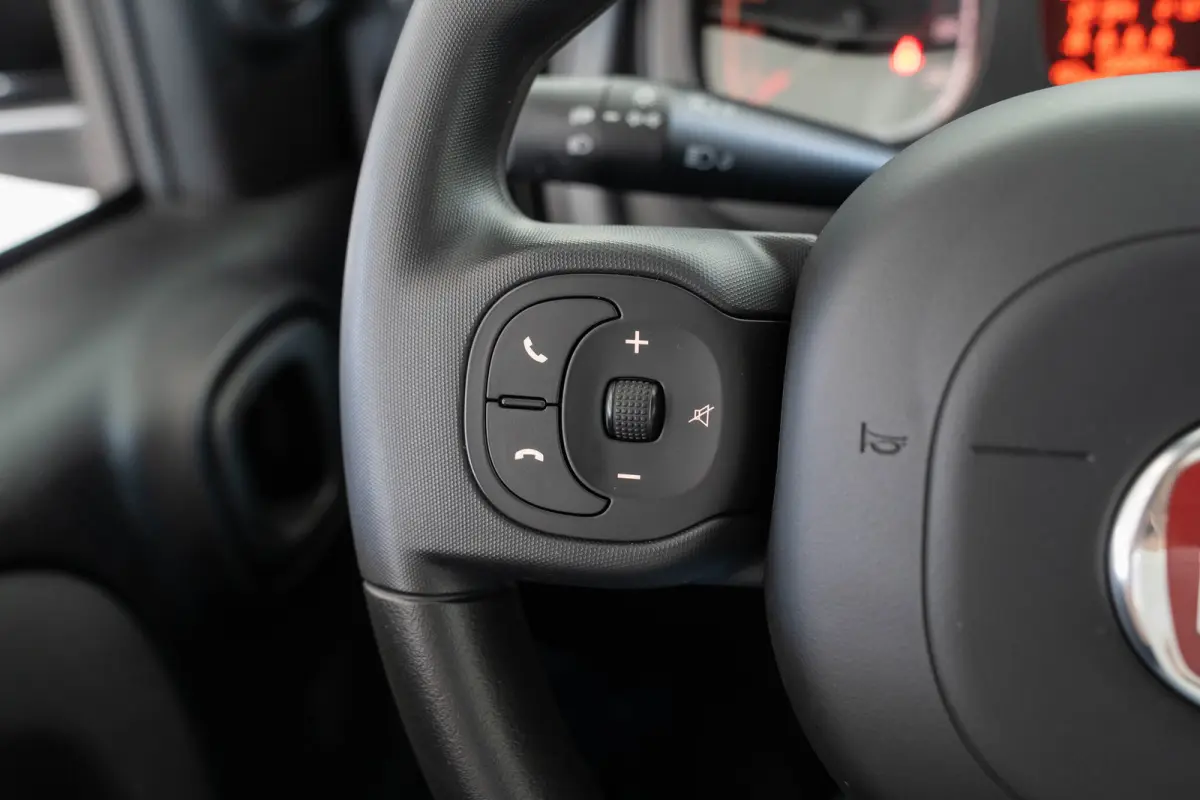 1.0 Hybrid | Climate Controle | Parkeersensoren | Apple Carplay & Android Auto | Bestuurderstoel in hoogte verstelbaar |