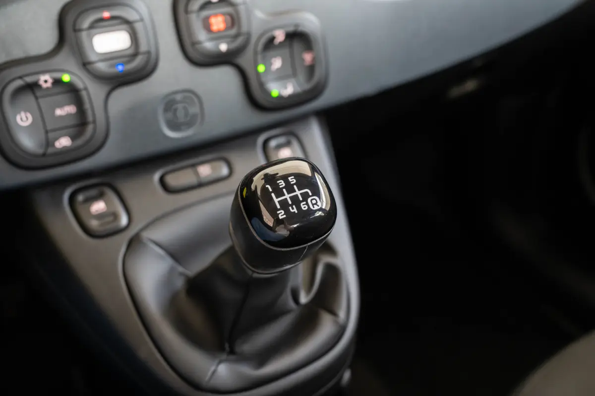 1.0 Hybrid | Climate Controle | Parkeersensoren | Apple Carplay & Android Auto | Bestuurderstoel in hoogte verstelbaar |