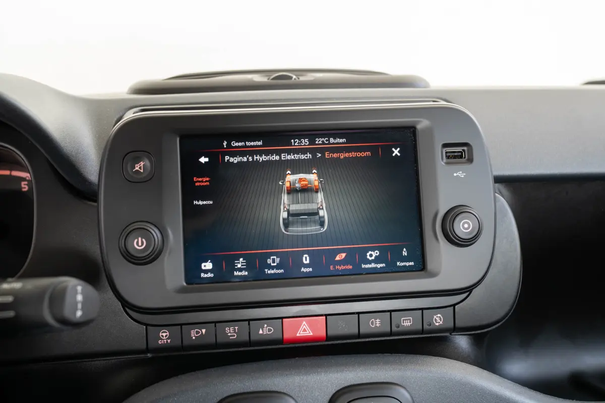 1.0 Hybrid | Climate Controle | Parkeersensoren | Apple Carplay & Android Auto | Bestuurderstoel in hoogte verstelbaar |