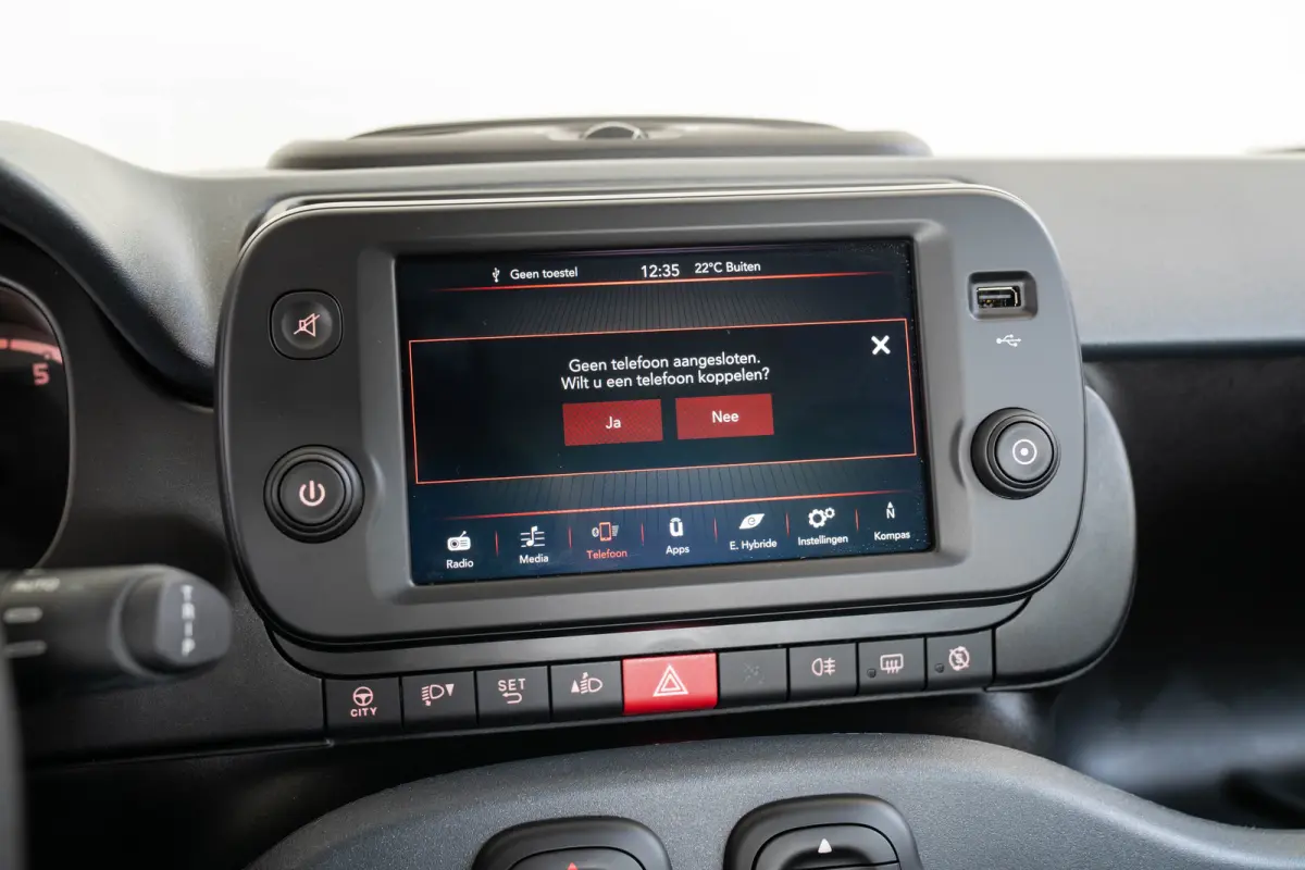 1.0 Hybrid | Climate Controle | Parkeersensoren | Apple Carplay & Android Auto | Bestuurderstoel in hoogte verstelbaar |