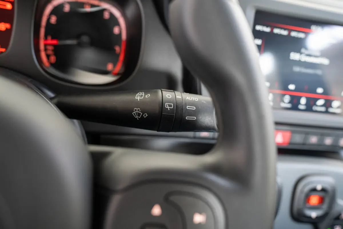 1.0 Hybrid | Climate Controle | Parkeersensoren | Apple Carplay & Android Auto | Bestuurderstoel in hoogte verstelbaar |