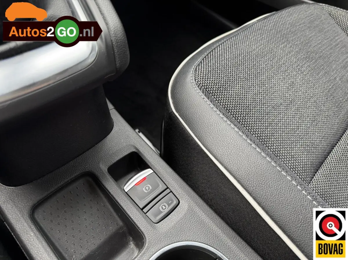 1.0 TCe 90 evolution I Camera I parkeersensoren I Navi I Apple carplay Android auto I trekhaak I rijklaar I