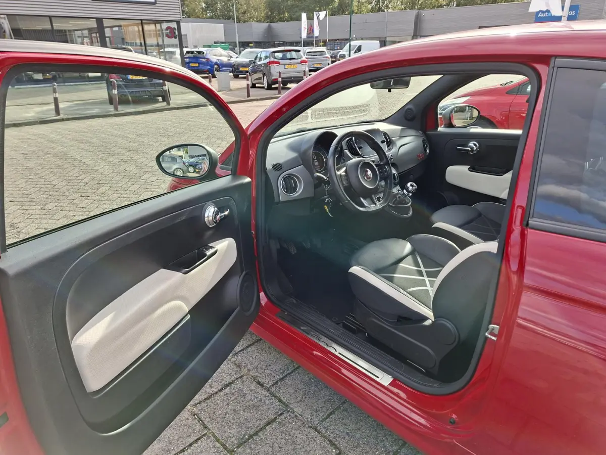 0.9 TwinAir Turbo Sport Navigatie/Bluetooth/Sportvelgen 16''/Airco/NAP/Privacy glas