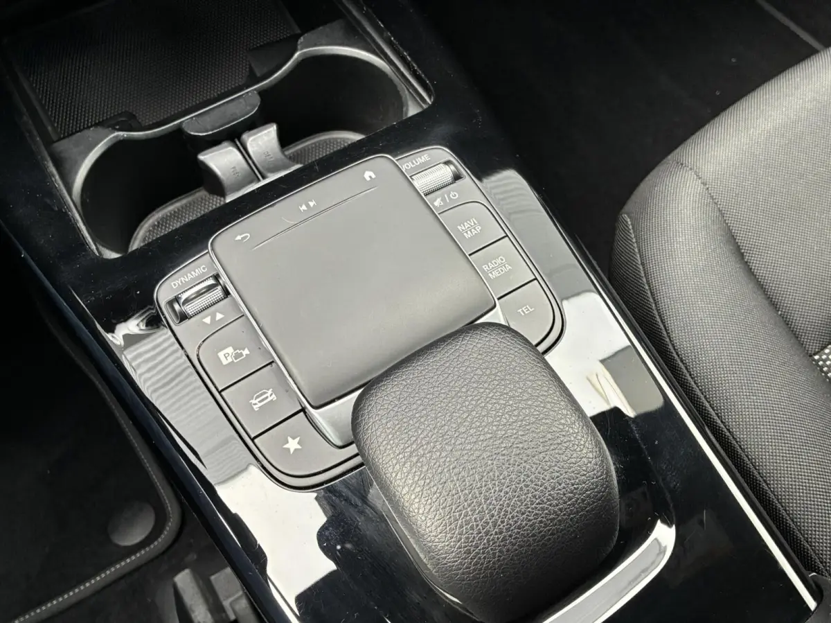 180 Auto Carplay Led 2020 Eerste Eigenaar Nl auto Cruise Control Camera Pdc Navigatie Vol Opties Nieuw Model