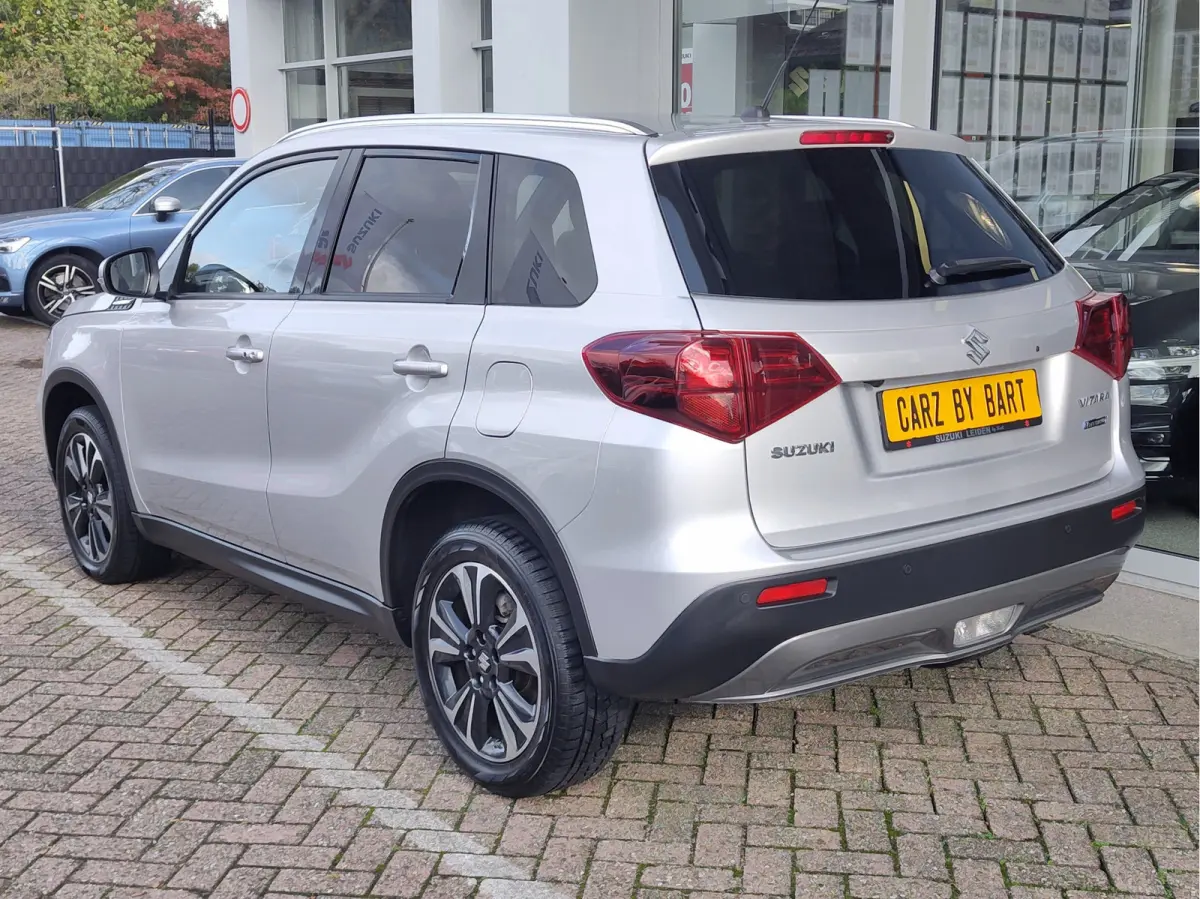 1.5 HYBRID STYLE AUTOMAAT Keyless | Dodehoeksensoren | Navi | Adaptive Cruise