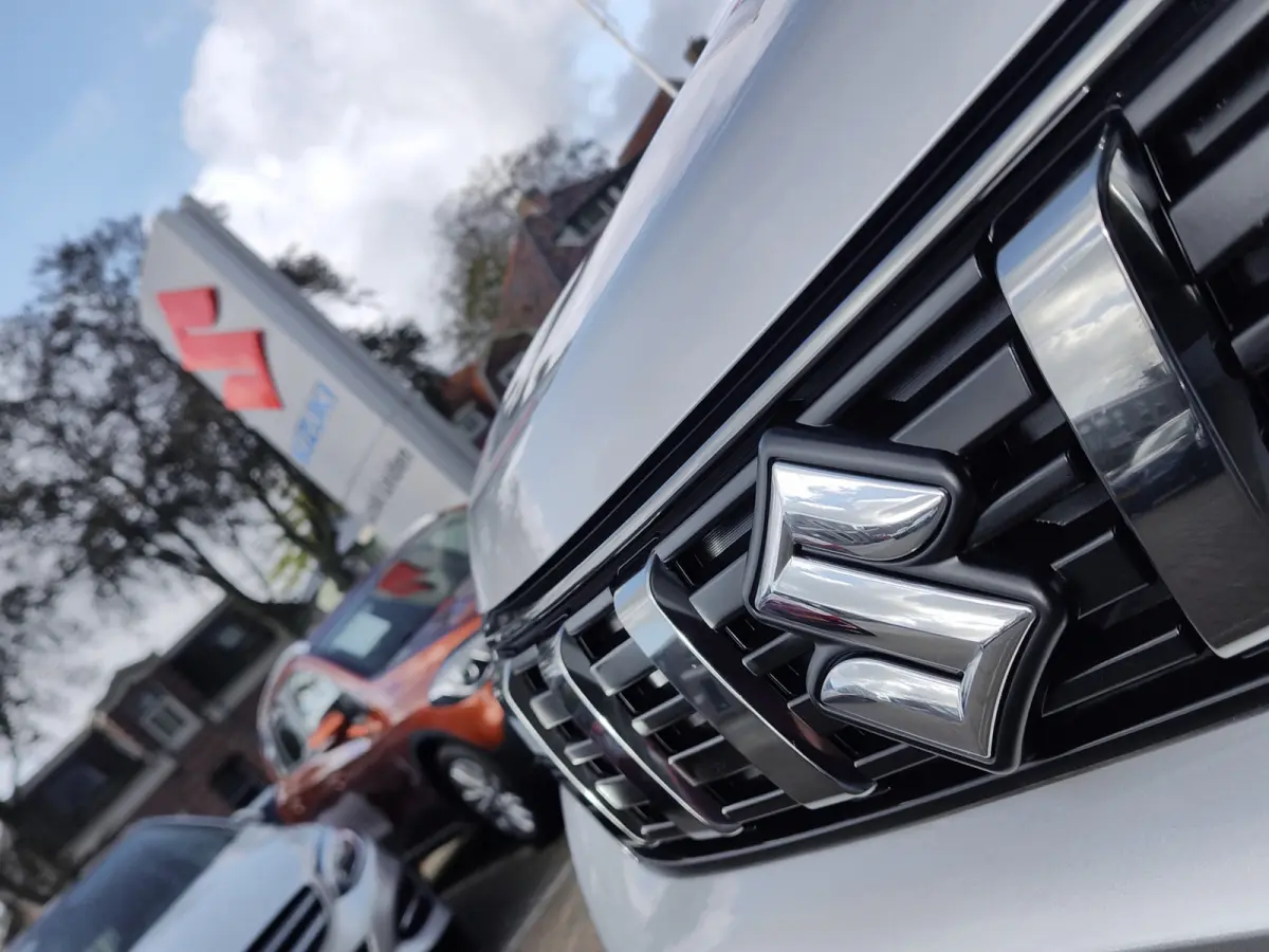 1.5 HYBRID STYLE AUTOMAAT Keyless | Dodehoeksensoren | Navi | Adaptive Cruise