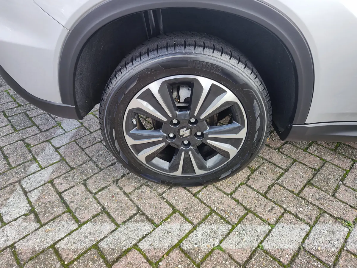 1.5 HYBRID STYLE AUTOMAAT Keyless | Dodehoeksensoren | Navi | Adaptive Cruise