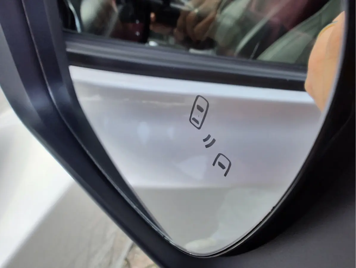 1.5 HYBRID STYLE AUTOMAAT Keyless | Dodehoeksensoren | Navi | Adaptive Cruise
