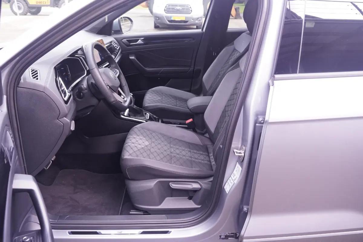 1.5 TSI 150 pk R Line Ext/Int. DSG Aut. Camera Apple Carplay, 18" LMV, LED Koplampen, Parkeerhulp, Adapt. Cruise