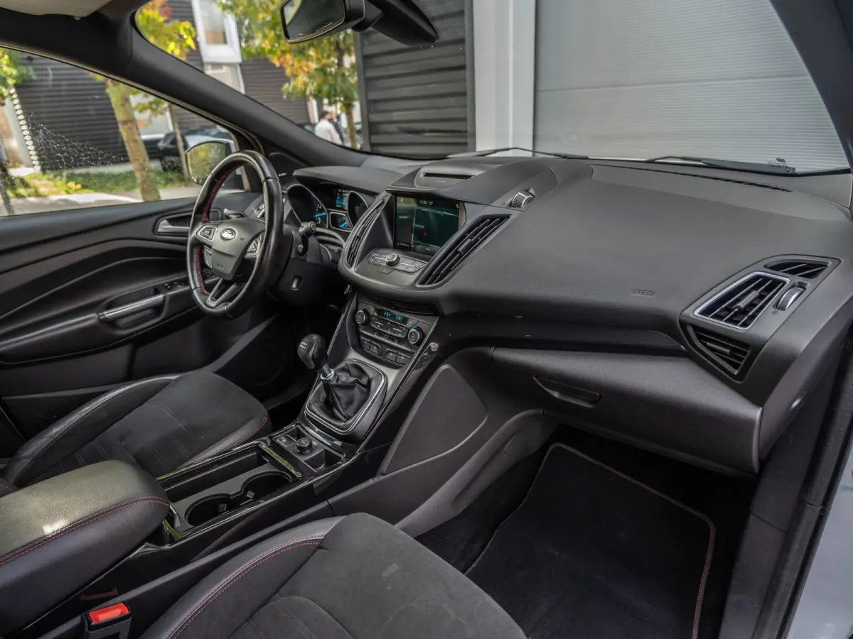 1.5 EcoBoost ST Line Sony/Camera/AppleCarPlay