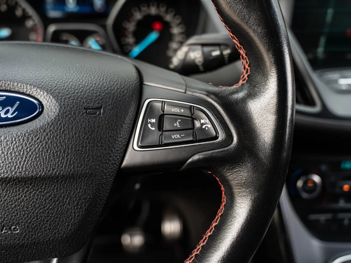 1.5 EcoBoost ST Line Sony/Camera/AppleCarPlay