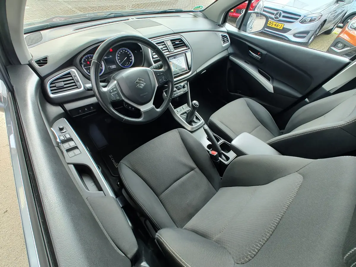1.0 BOOSTERJET EXCLUSIVE Navi | Stoelverwarming | Trekhaak | Keyless | Camera