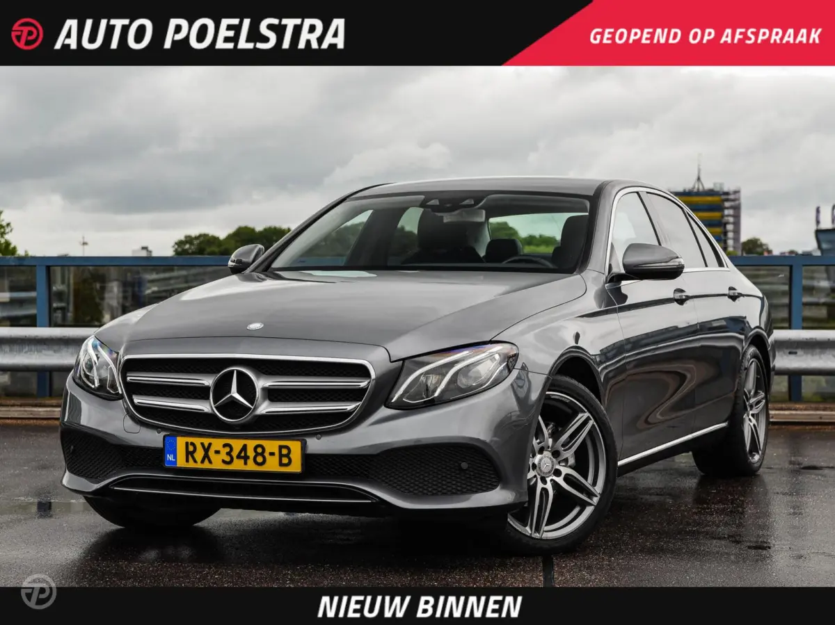 220 d 220 d Ambition | Leder | HUD | Widescreen | Trekhaak | Camera | Stoelverwarming | LED | Sfeerverlichting | Apple Carplay/Android Auto | 19"