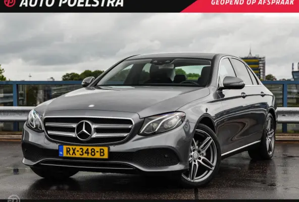 220 d 220 d Ambition | Leder | HUD | Widescreen | Trekhaak | Camera | Stoelverwarming | LED | Sfeerverlichting | Apple Carplay/Android Auto | 19"