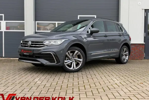 1.4 TSI eHybrid R-Line Business | Virtual Cockpit | Camera | Carplay | Adaptive cruise | LED | DAB