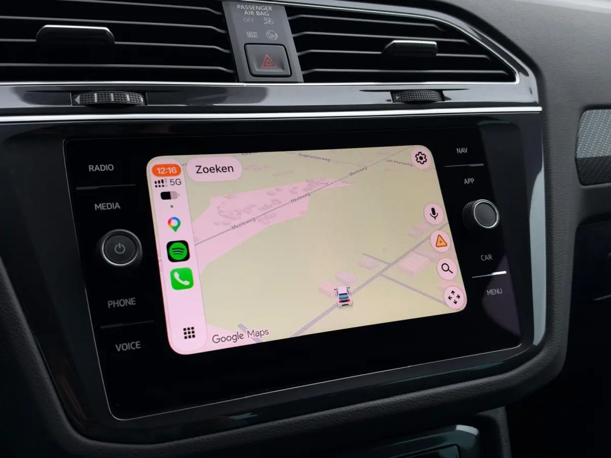 1.4 TSI eHybrid R-Line Business | Virtual Cockpit | Camera | Carplay | Adaptive cruise | LED | DAB