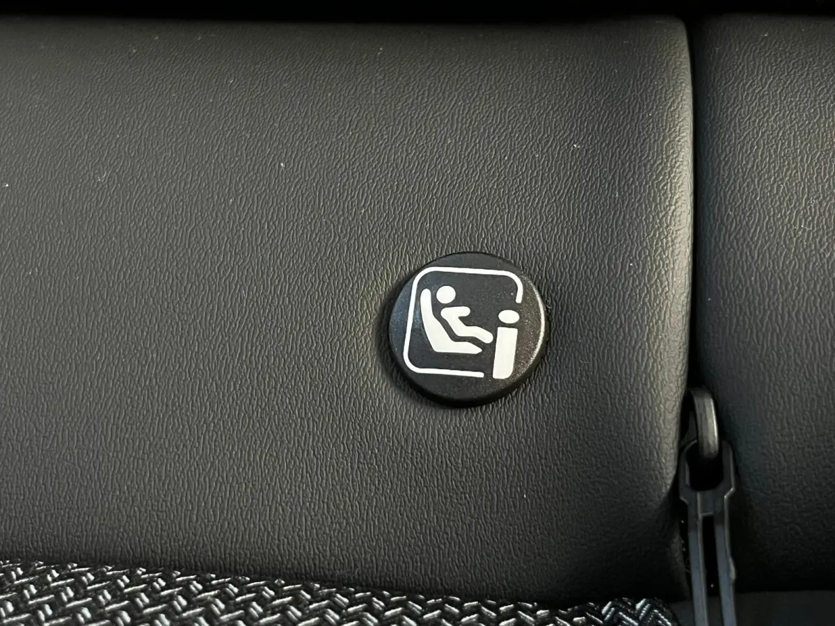 1.2 Hybrid 136 e-DCS6 Allure Stoel/stuur verwarming | Carplay | 360° Camera |  | Achterbank in 3 delen neerklapbaar met skiluik | Achterbank in delen neerklapbaar | Achteruitrijcamera