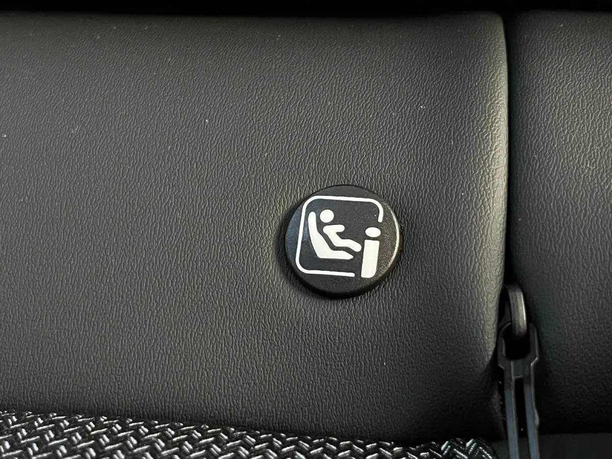 1.2 Hybrid 136 e-DCS6 Allure Stoel/stuur verwarming | Carplay | 360° Camera |  | Achterbank in 3 delen neerklapbaar met skiluik | Achterbank in delen neerklapbaar | Achteruitrijcamera