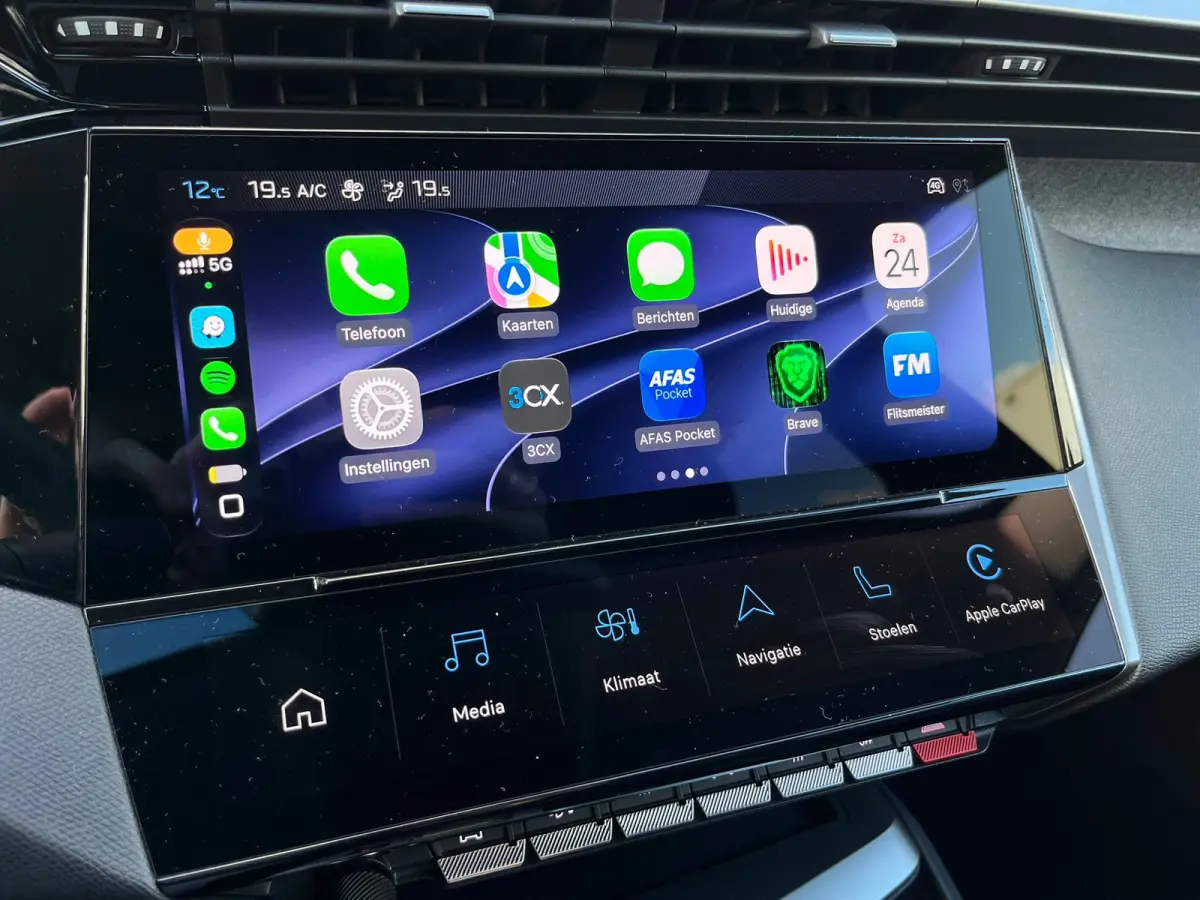 1.2 Hybrid 136 e-DCS6 Allure Stoel/stuur verwarming | Carplay | 360° Camera |  | Achterbank in 3 delen neerklapbaar met skiluik | Achterbank in delen neerklapbaar | Achteruitrijcamera