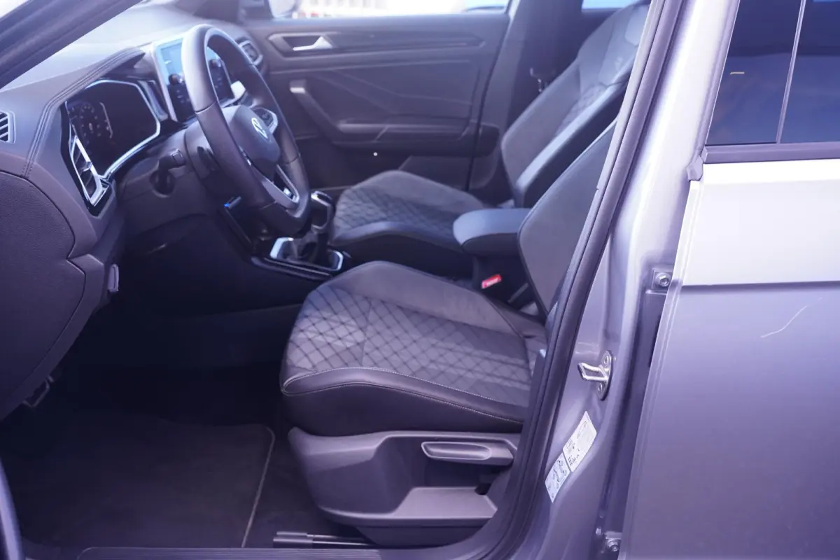 1.5 TSI 150 pk Aut. R Line Ext/Int. Matrix LED Dodehoek Assist, Elek. Achterklep, 19" LMV, App Connect, Adapt. Cruise