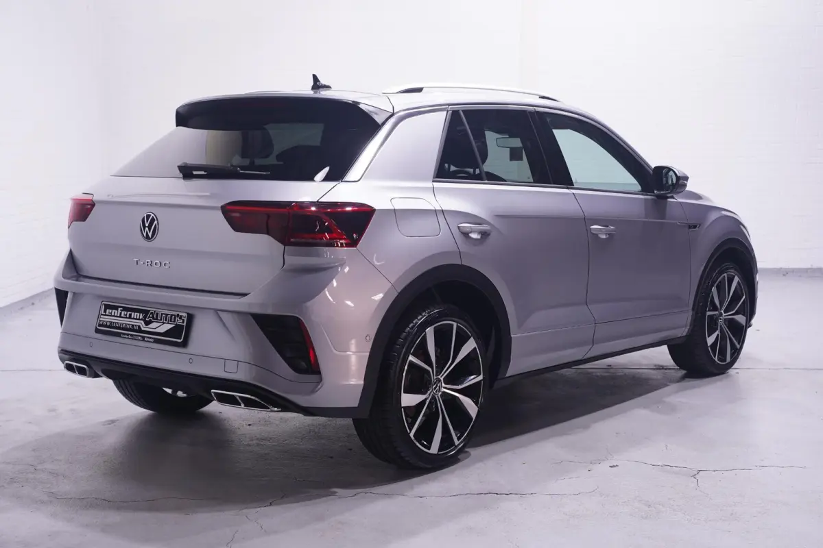 1.5 TSI 150 pk Aut. R Line Ext/Int. Matrix LED Dodehoek Assist, Elek. Achterklep, 19" LMV, App Connect, Adapt. Cruise