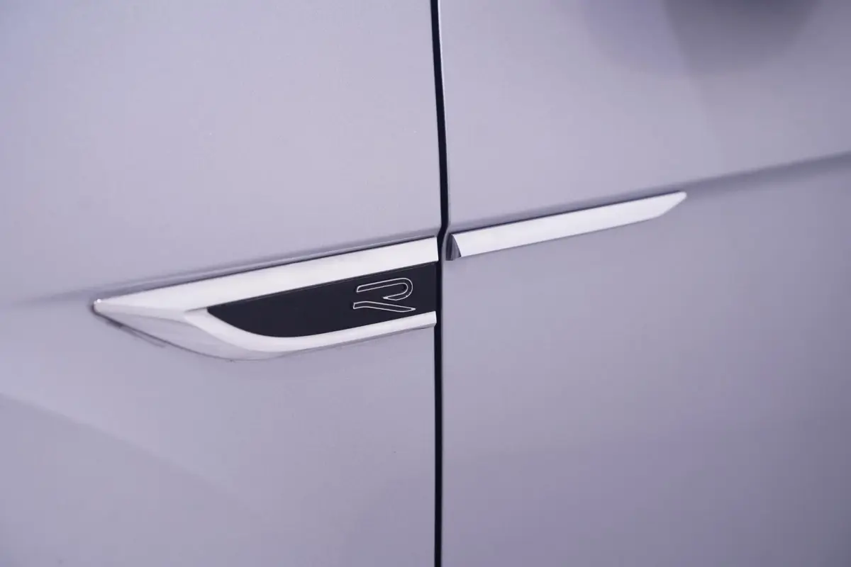 1.5 TSI 150 pk Aut. R Line Ext/Int. Matrix LED Dodehoek Assist, Elek. Achterklep, 19" LMV, App Connect, Adapt. Cruise