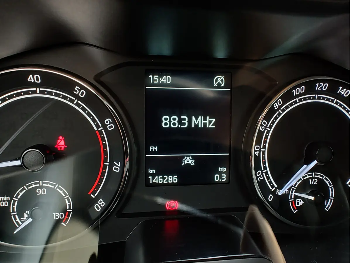 1.0 TSI SPORT BUSINESS Cruise | Camera | Draadloze lader | Android/Carplay