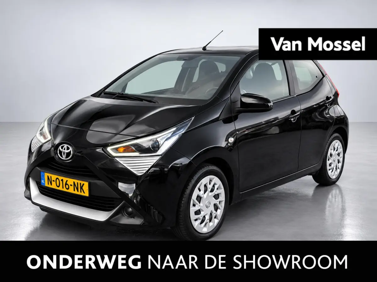 1.0 VVT-i x-play | Wordt Verwacht | Apple Carplay / Android Auto | Navigatie | Camera | Bluetooth | Airco