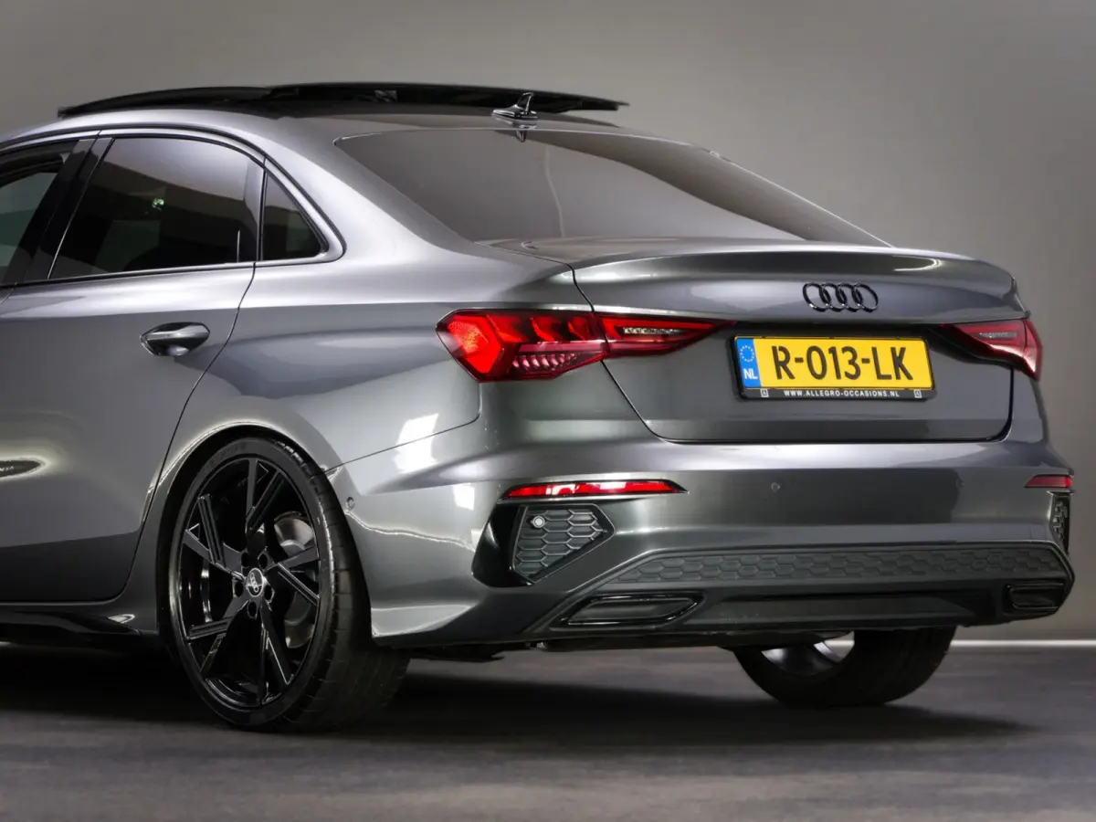 35 TFSI Edition One (RS-STOELEN, ADAPTIVE CRUISE, PANO, APPLE CARPLAY/ANDROID AUTO, STOELVERWARMING, PDC, LED)