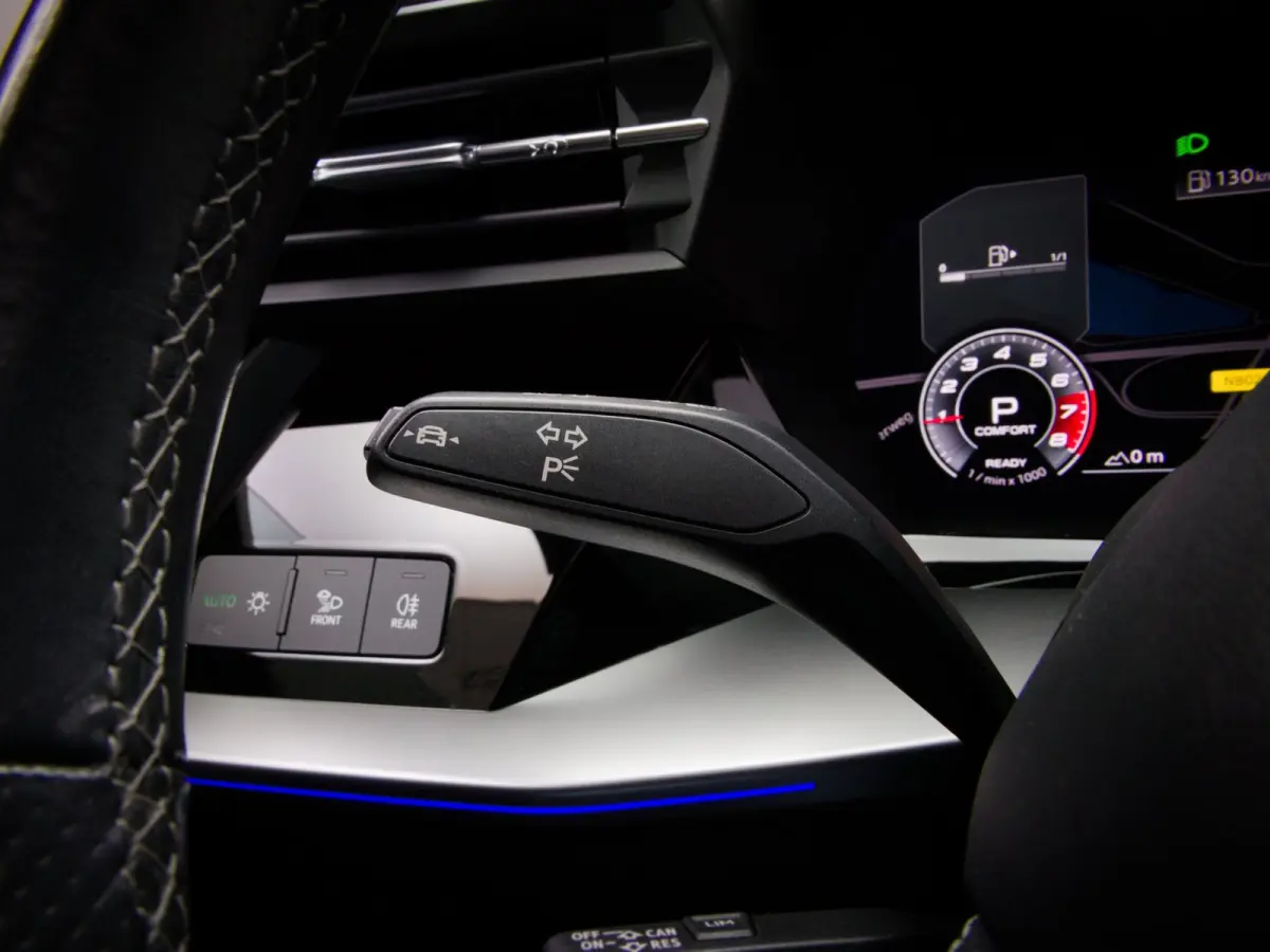 35 TFSI Edition One (RS-STOELEN, ADAPTIVE CRUISE, PANO, APPLE CARPLAY/ANDROID AUTO, STOELVERWARMING, PDC, LED)
