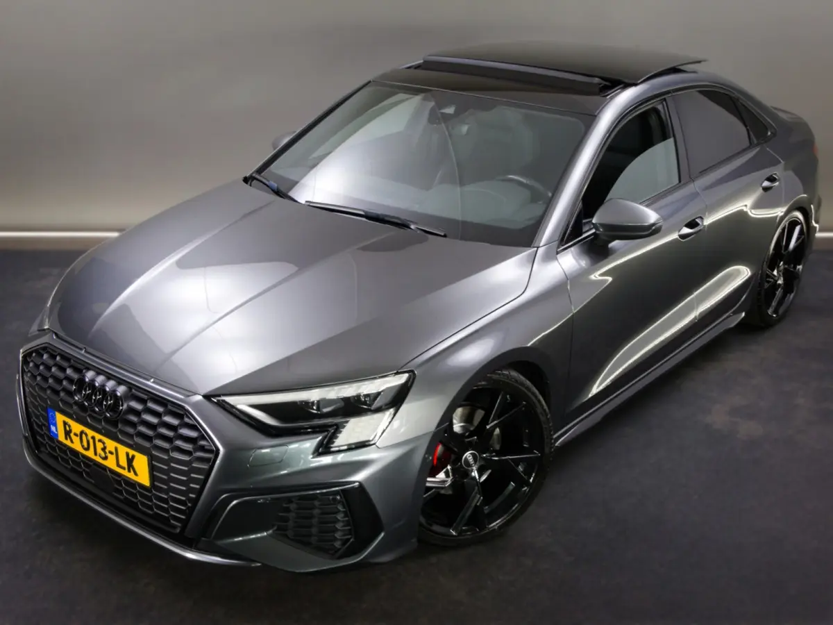 35 TFSI Edition One (RS-STOELEN, ADAPTIVE CRUISE, PANO, APPLE CARPLAY/ANDROID AUTO, STOELVERWARMING, PDC, LED)