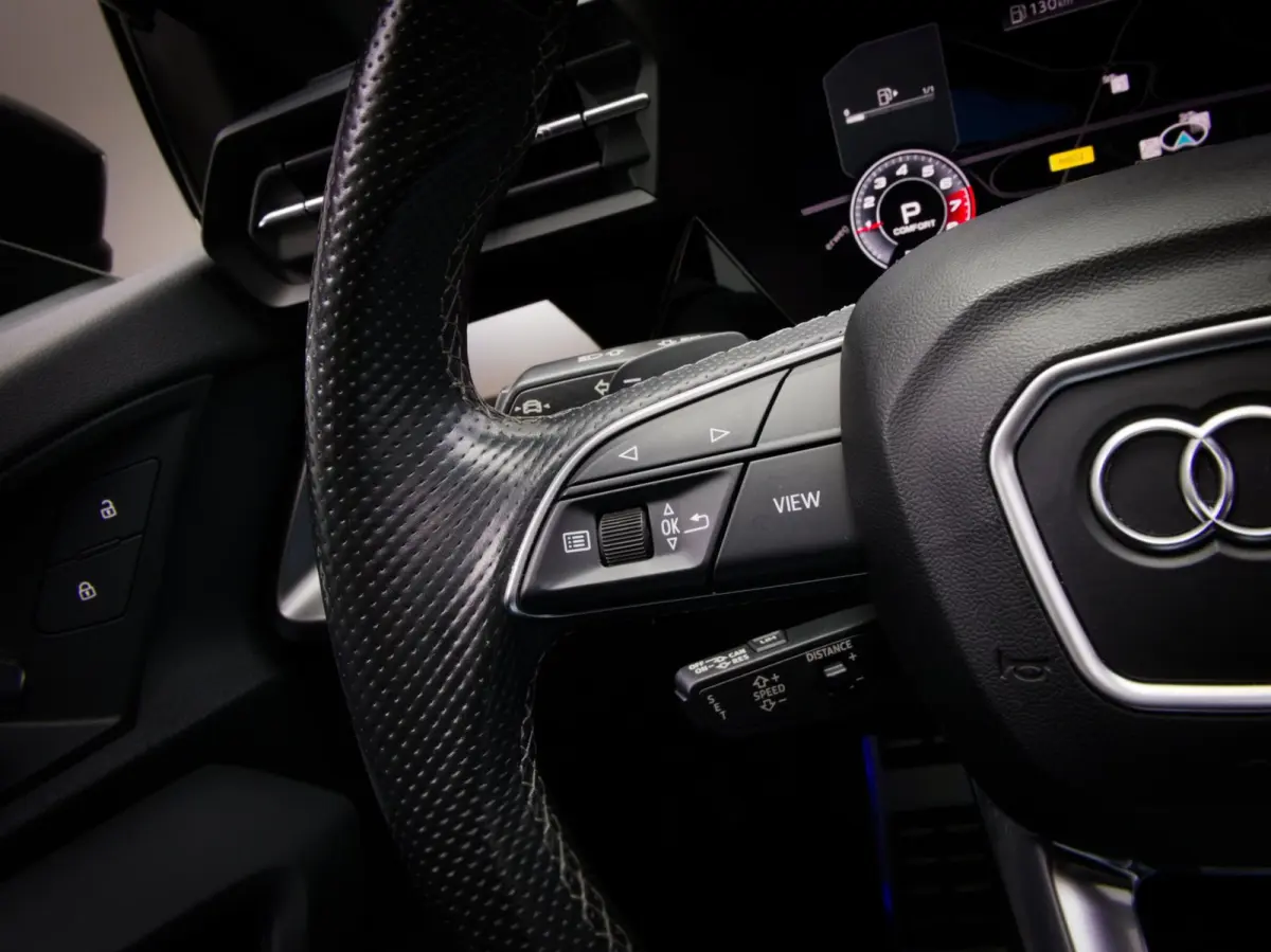 35 TFSI Edition One (RS-STOELEN, ADAPTIVE CRUISE, PANO, APPLE CARPLAY/ANDROID AUTO, STOELVERWARMING, PDC, LED)