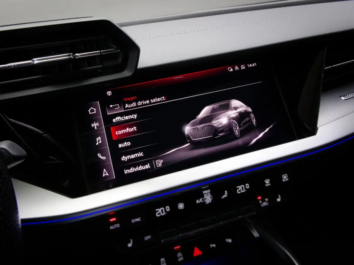 35 TFSI Edition One (RS-STOELEN, ADAPTIVE CRUISE, PANO, APPLE CARPLAY/ANDROID AUTO, STOELVERWARMING, PDC, LED)