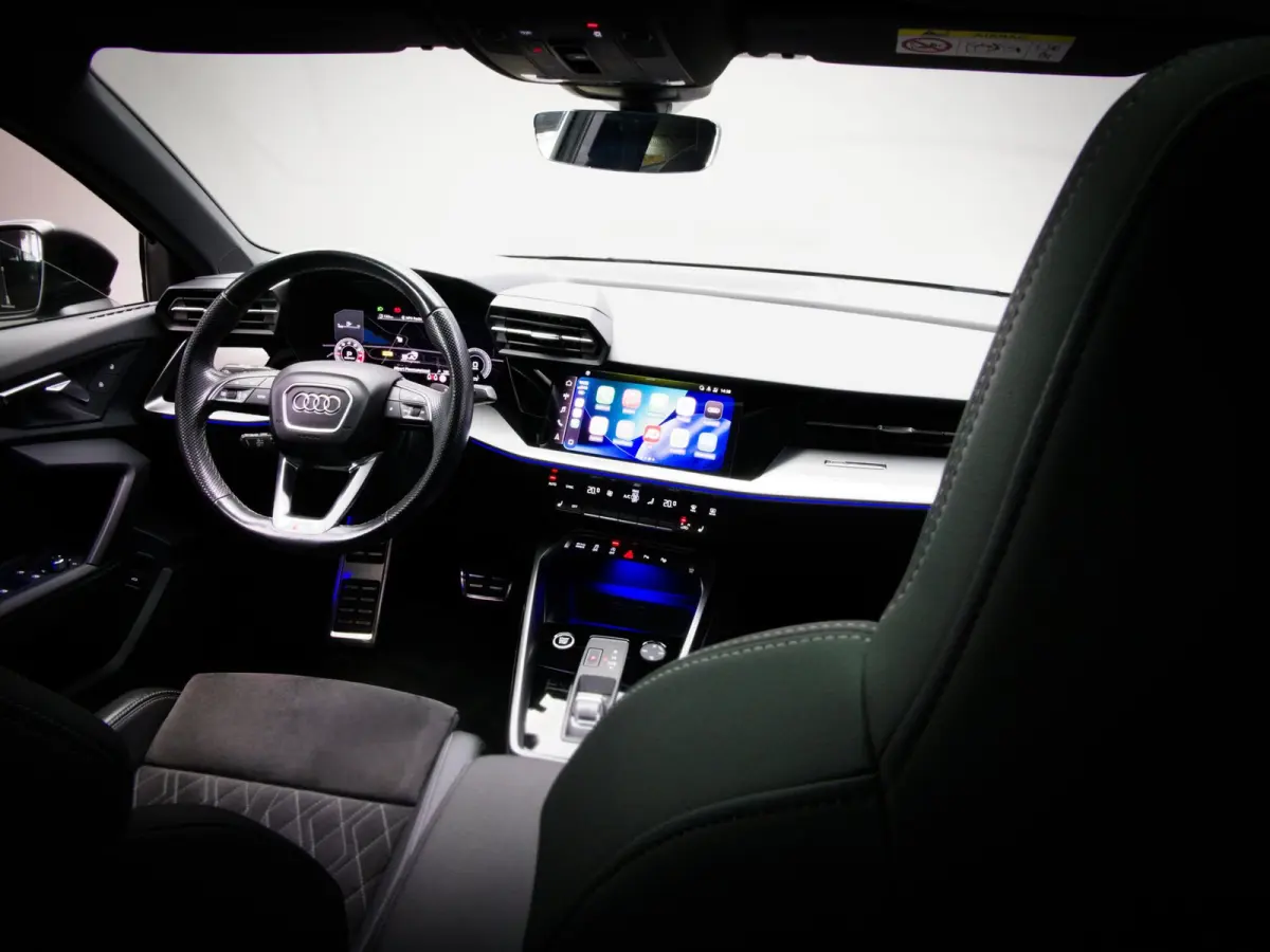 35 TFSI Edition One (RS-STOELEN, ADAPTIVE CRUISE, PANO, APPLE CARPLAY/ANDROID AUTO, STOELVERWARMING, PDC, LED)