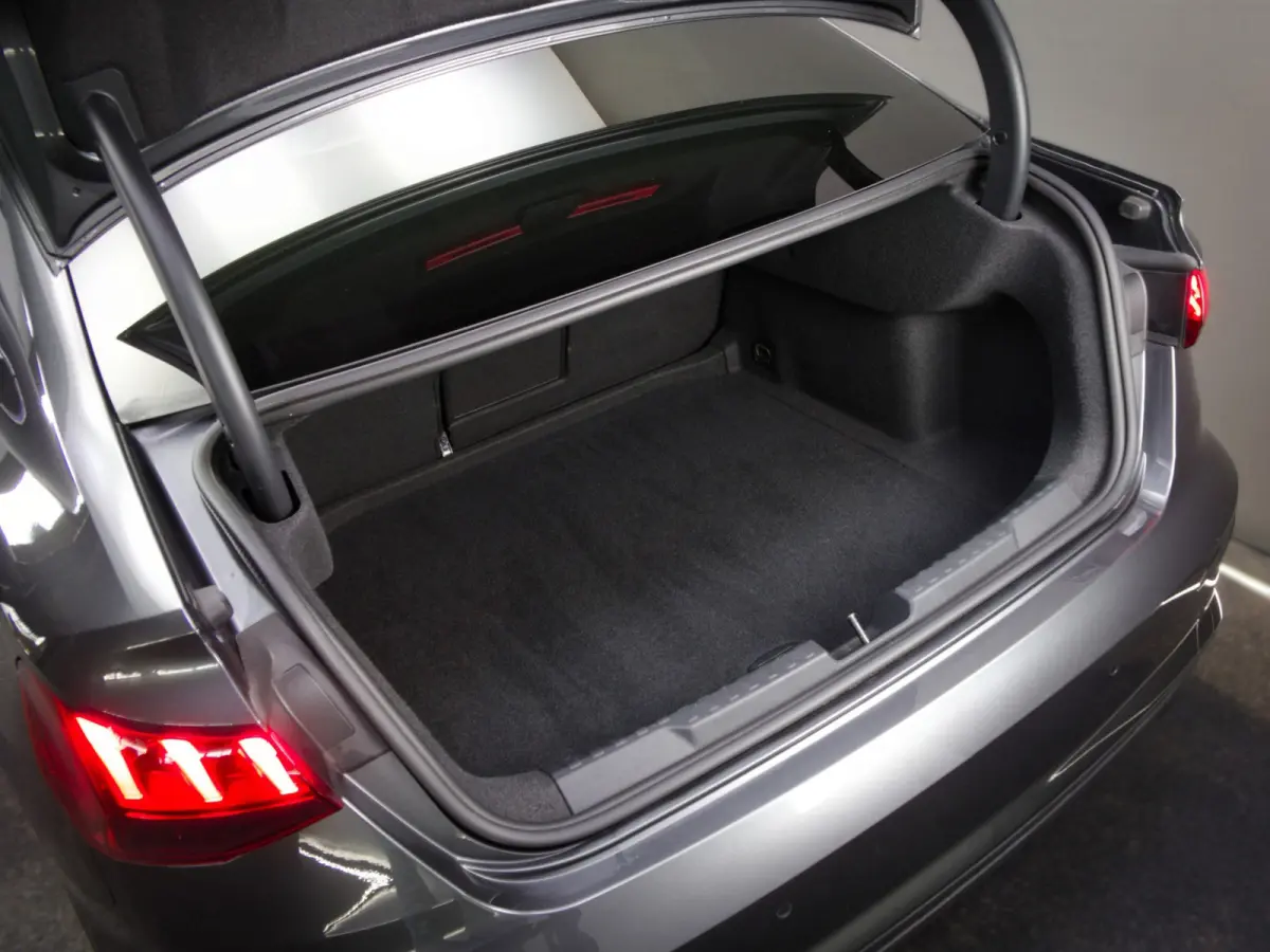 35 TFSI Edition One (RS-STOELEN, ADAPTIVE CRUISE, PANO, APPLE CARPLAY/ANDROID AUTO, STOELVERWARMING, PDC, LED)