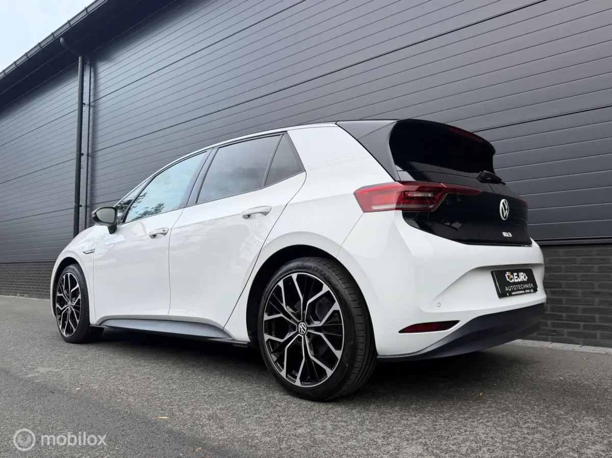 First Plus 58 kWh SOH93% 20INCH*IQLIGHTS*CARPLAY*ADABCRUISE*NAP!