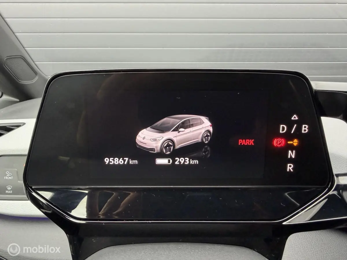First Plus 58 kWh SOH93% 20INCH*IQLIGHTS*CARPLAY*ADABCRUISE*NAP!