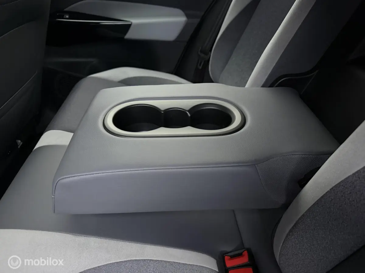 First Plus 58 kWh SOH93% 20INCH*IQLIGHTS*CARPLAY*ADABCRUISE*NAP!