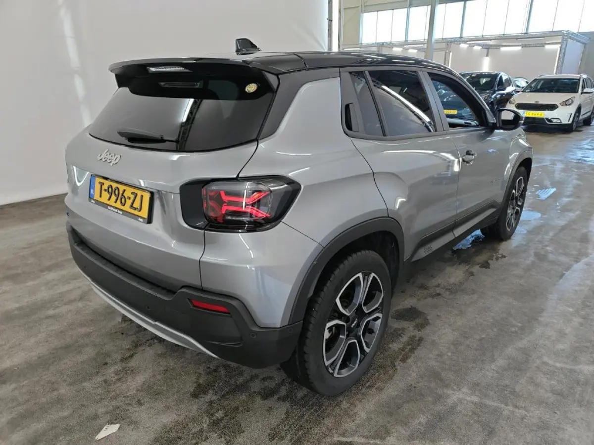 BLACK EDITION 54 kWh (96% SOH) I 3-FASE LADEN I P-CAMERA I NAVIGATIE