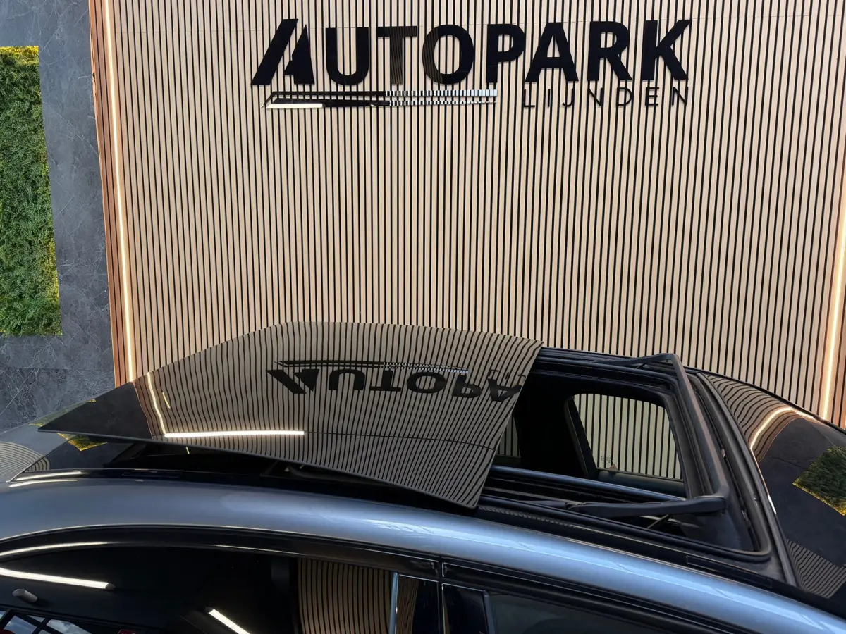 300 AMG Line |PANO|BURMESTER|360 CAMERA|SFEERVERLICHTING|DODEHOEK|CARPLAY|DEALER ONDERHOUDEN|259PK|VOL!