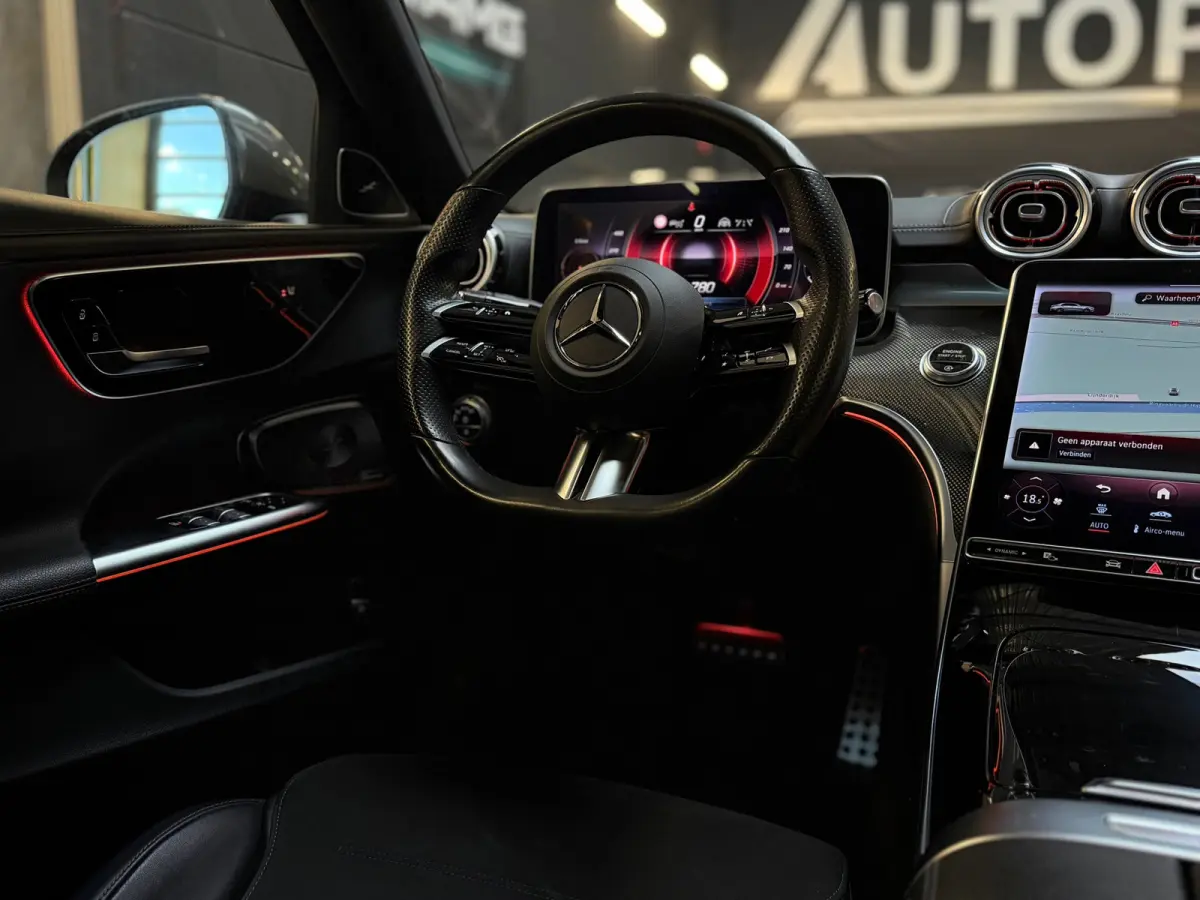 300 AMG Line |PANO|BURMESTER|360 CAMERA|SFEERVERLICHTING|DODEHOEK|CARPLAY|DEALER ONDERHOUDEN|259PK|VOL!