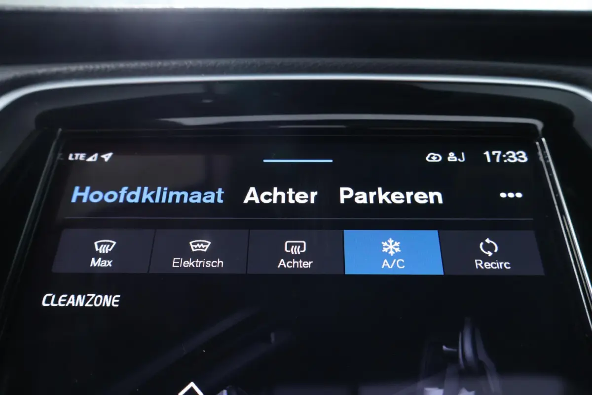 2.0 T8 Recharge AWD Plus Dark |PANO|HARMAN KARDON|MATRIX|LEDER|7P|360 CAMERA|LONG RANGE|CARPLAY