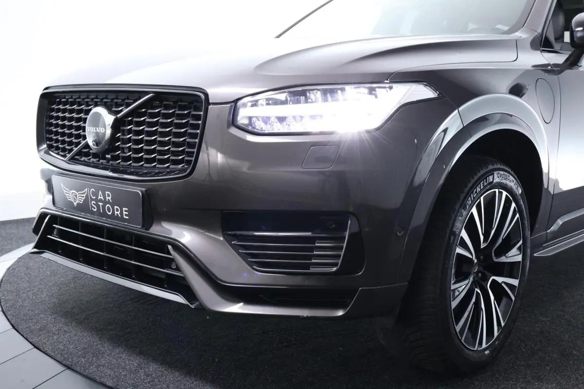 2.0 T8 Recharge AWD Plus Dark |PANO|HARMAN KARDON|MATRIX|LEDER|7P|360 CAMERA|LONG RANGE|CARPLAY