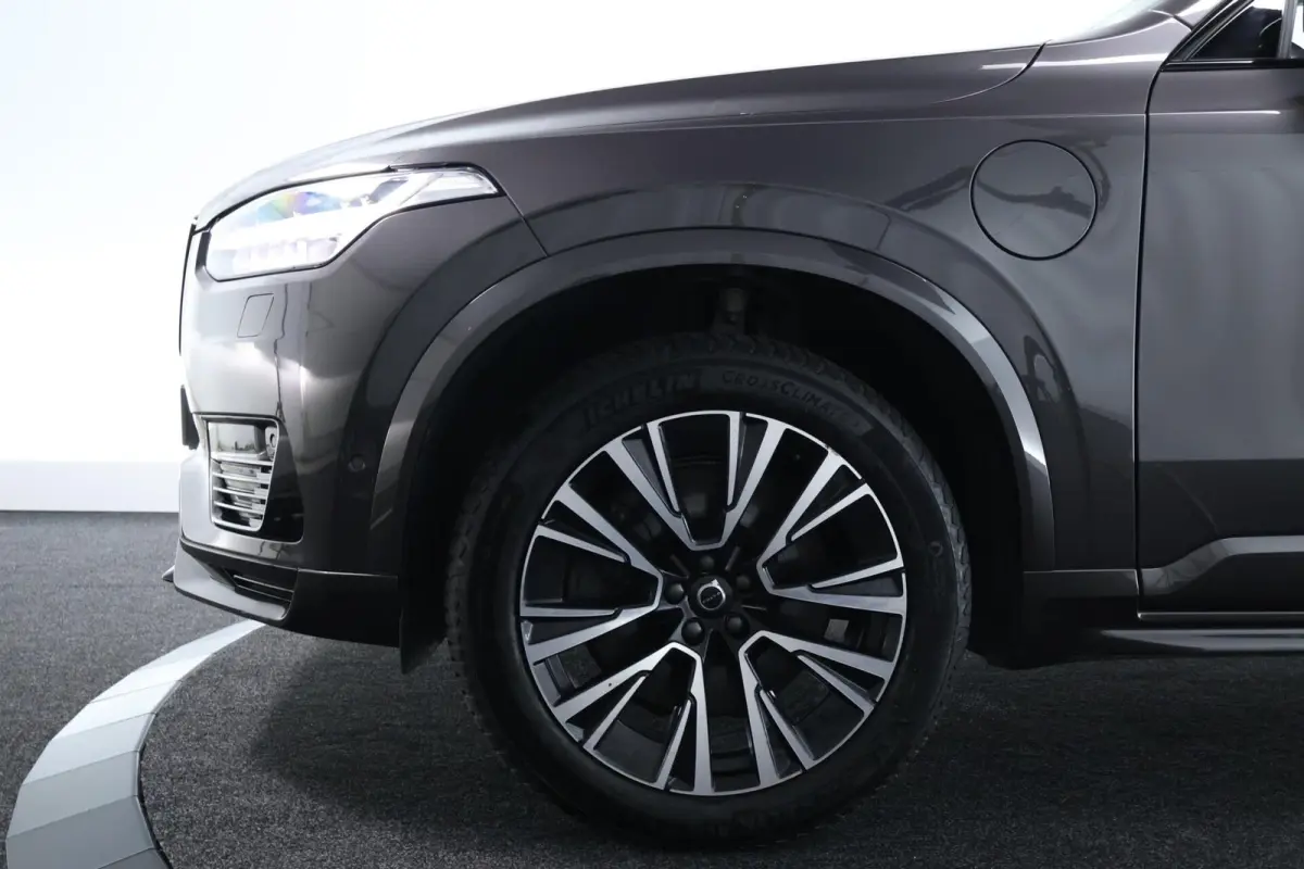 2.0 T8 Recharge AWD Plus Dark |PANO|HARMAN KARDON|MATRIX|LEDER|7P|360 CAMERA|LONG RANGE|CARPLAY
